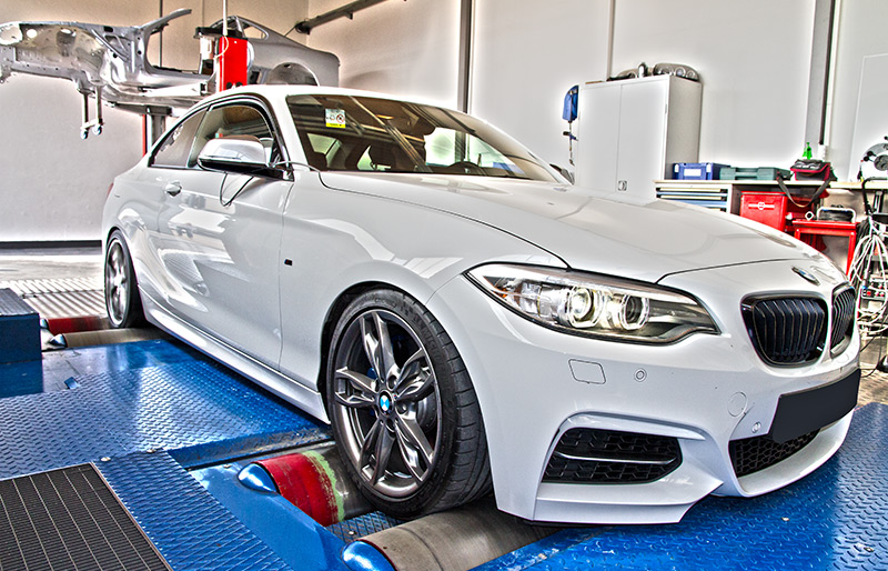 The BMW M235i on the dyno